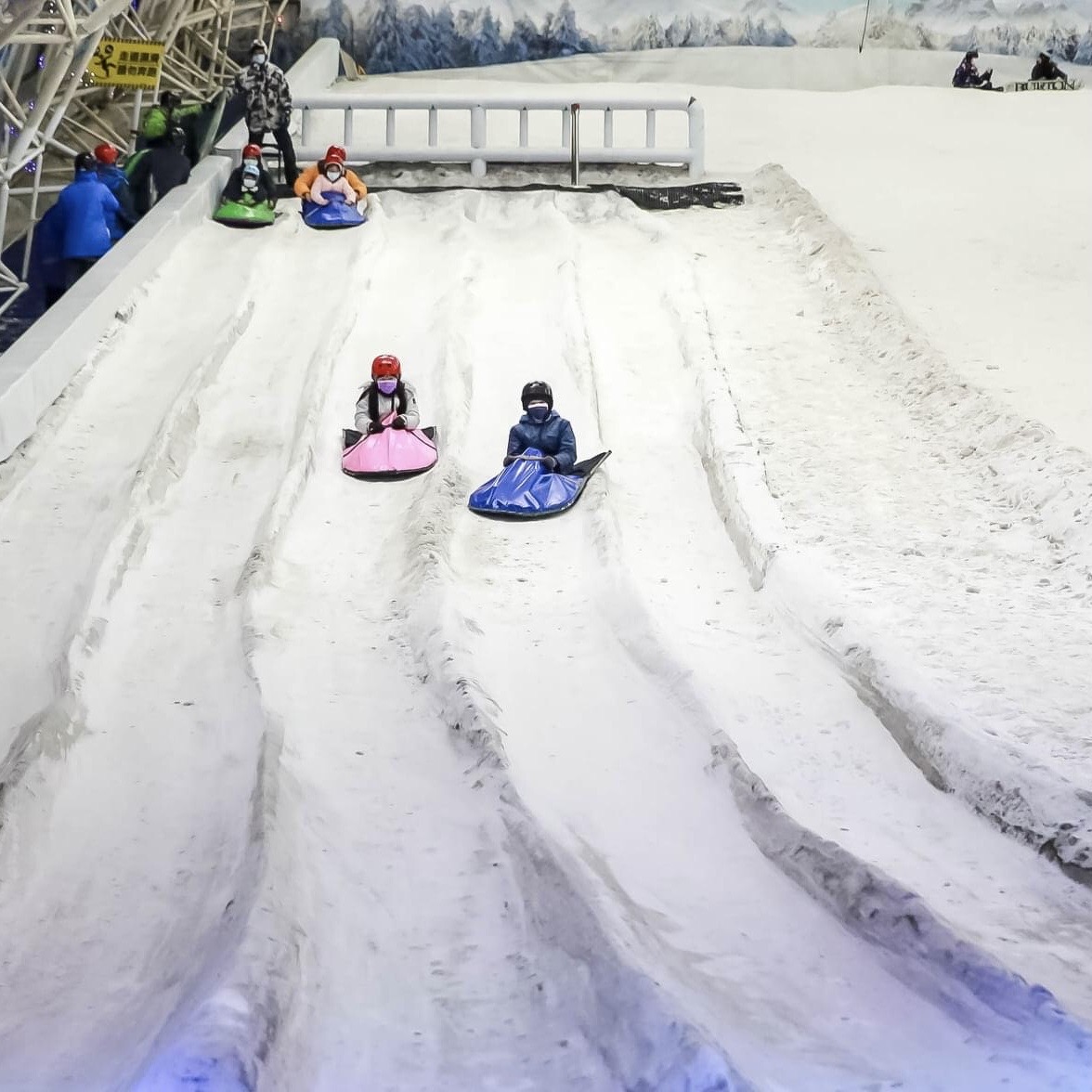 室內滑雪場